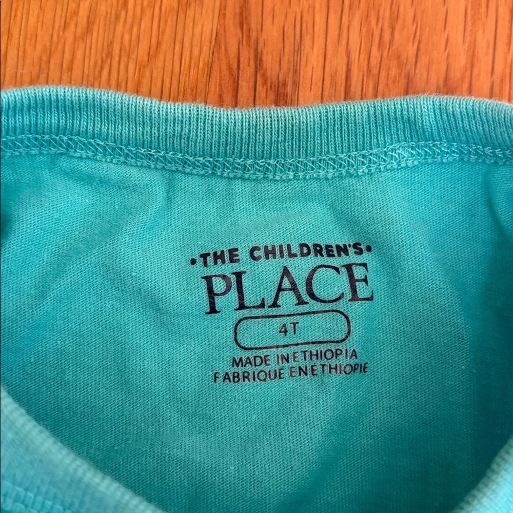 4T The Children’s Place Shark Tee